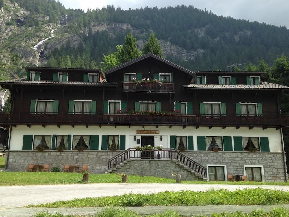 Casa Alpina Don Guanella -1 estrelas em Macugnaga