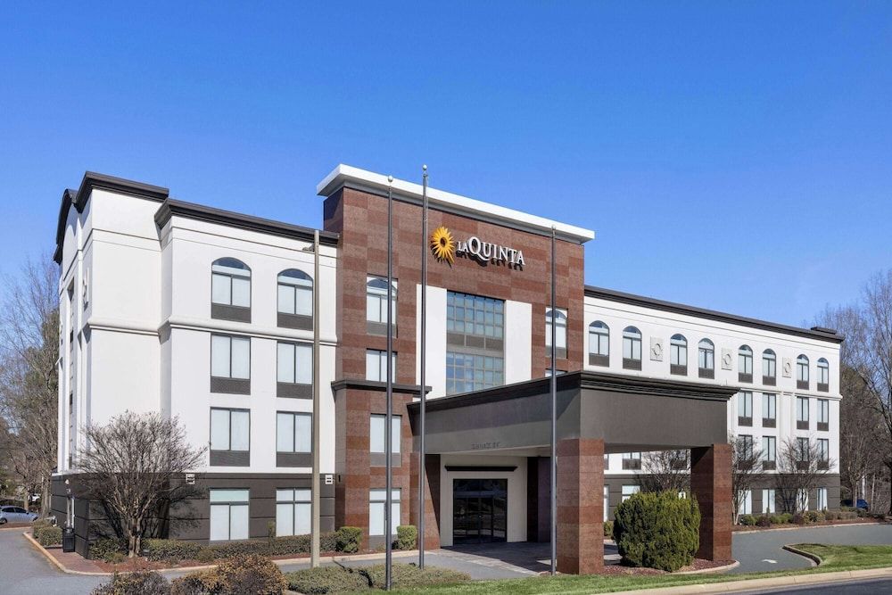 La Quinta Inn & Suites by Wyndham Mooresville 3 estrellas en Mooresville