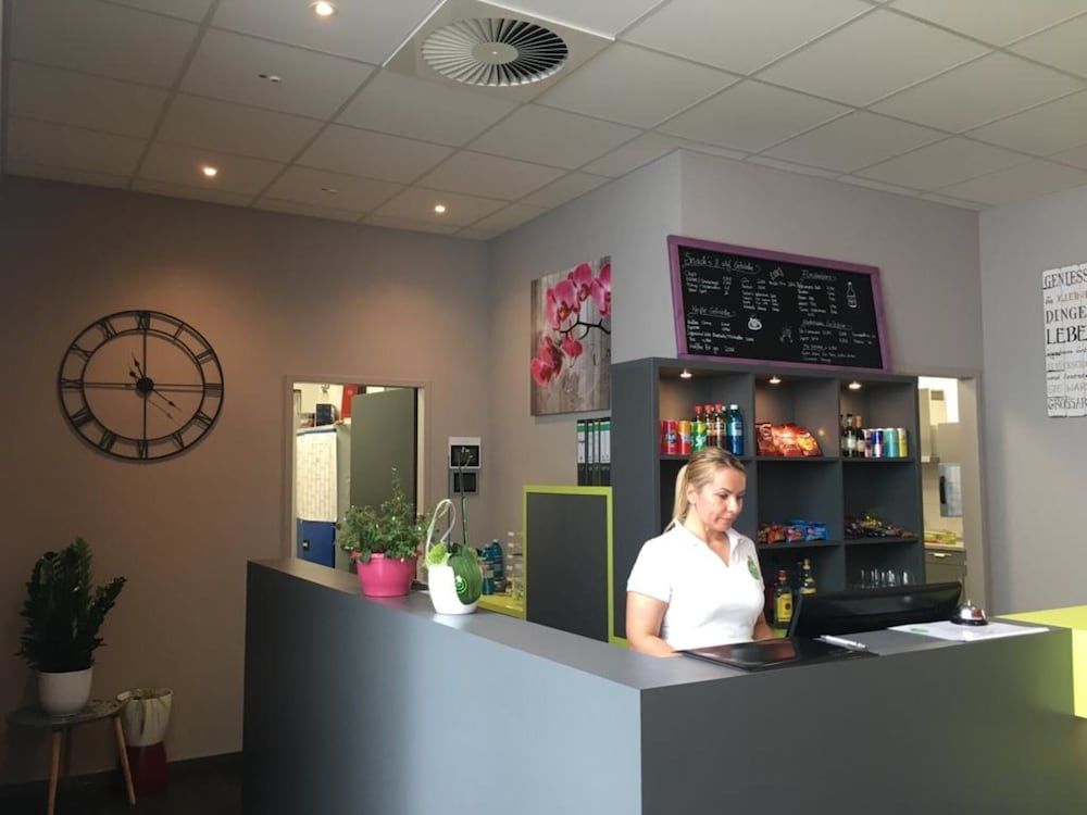 SleepySleepy Hotel Dillingen 3