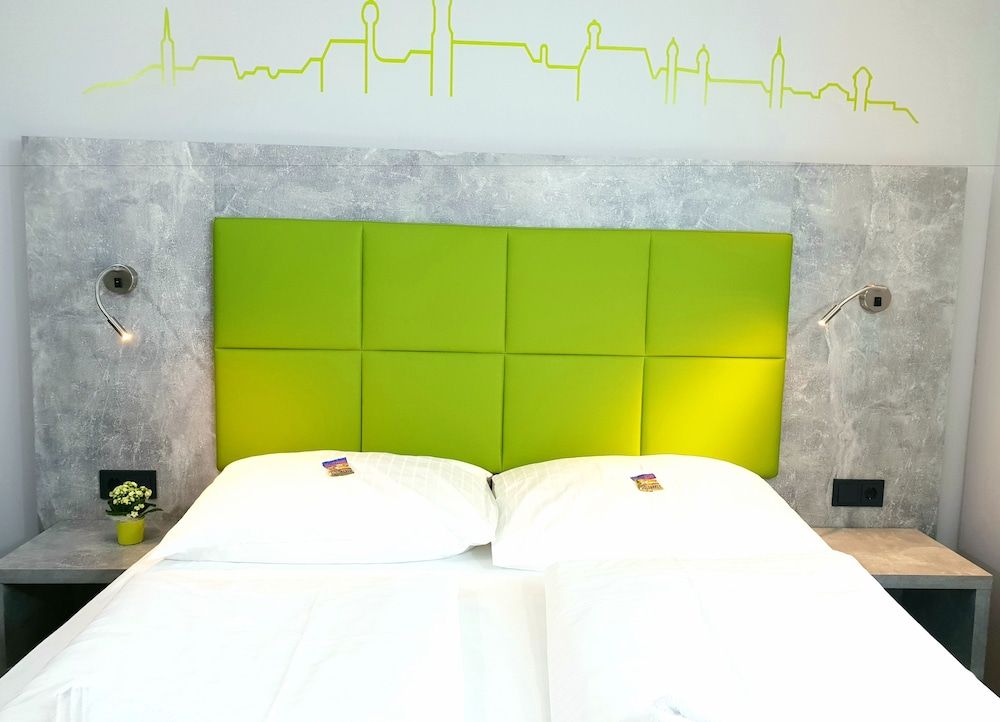 SleepySleepy Hotel Dillingen -1 estrellas en Dillingen an der Donau