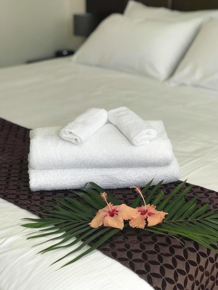 The White House Hotel Samoa 3