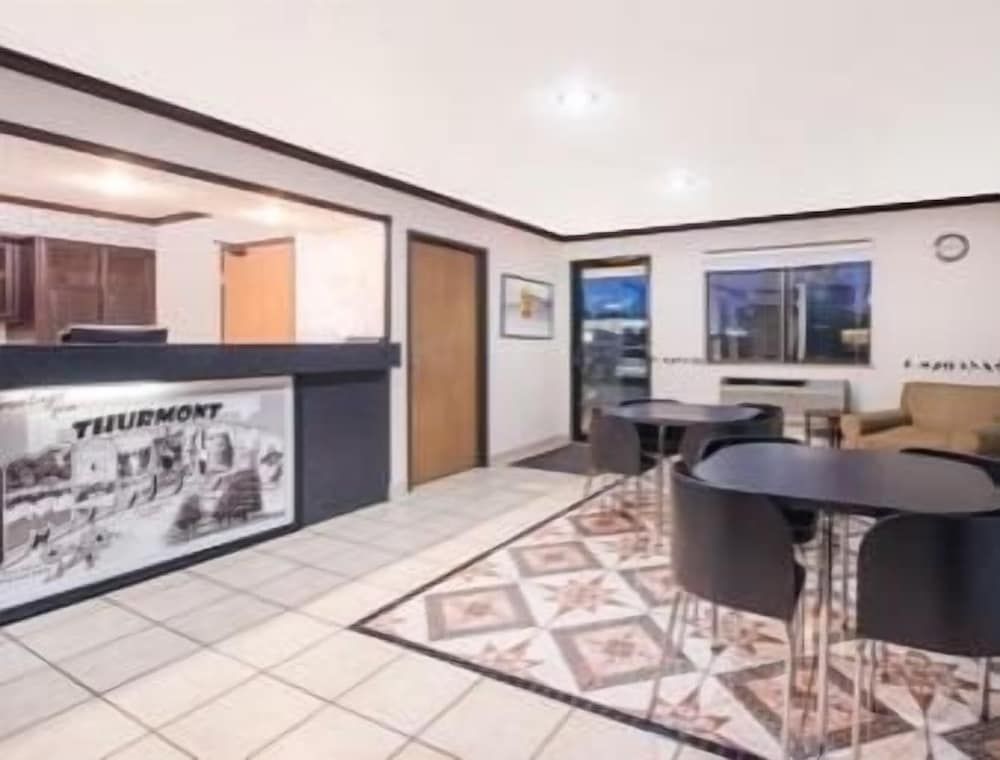 Super 8 by Wyndham Thurmont 2