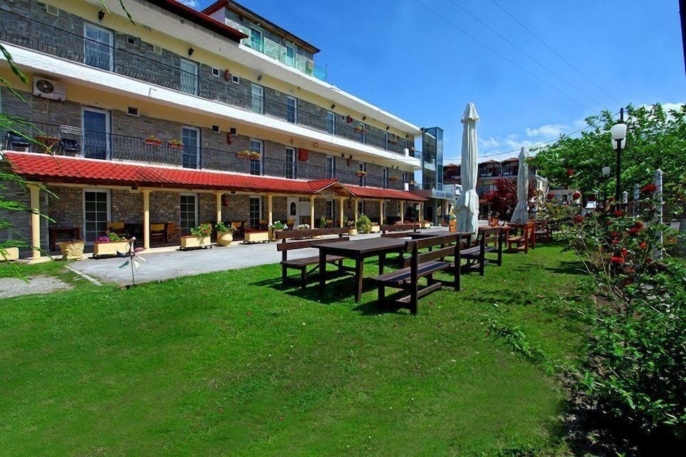 Studios Pieria -1 estrellas en Paralia Skotinas
