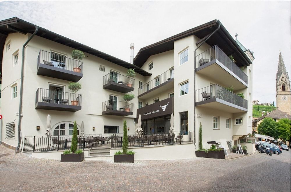 Hotel Goldene Traube 4 estrellas en Termeno