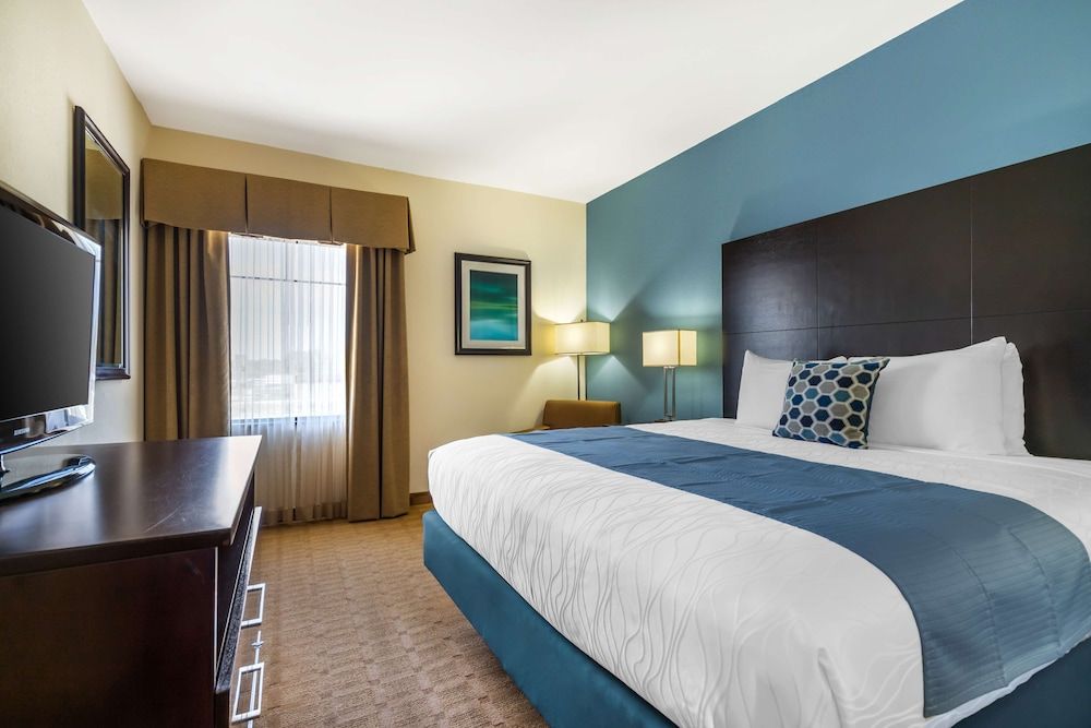 Best Western Plus Lytle Inn & Suites 3 estrellas en Lytle