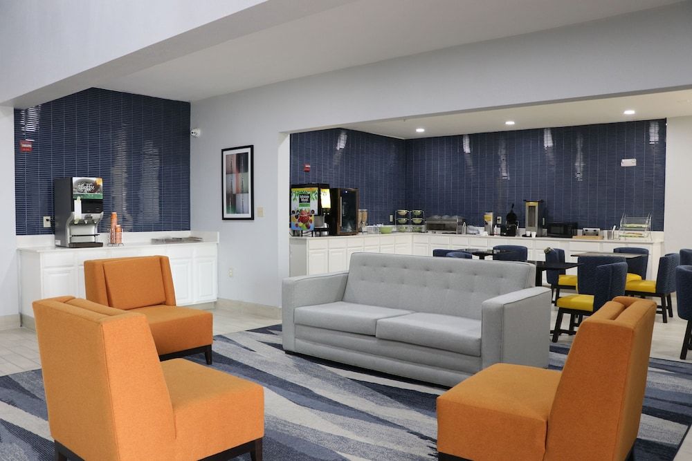 Quality Inn & Suites Buda 3