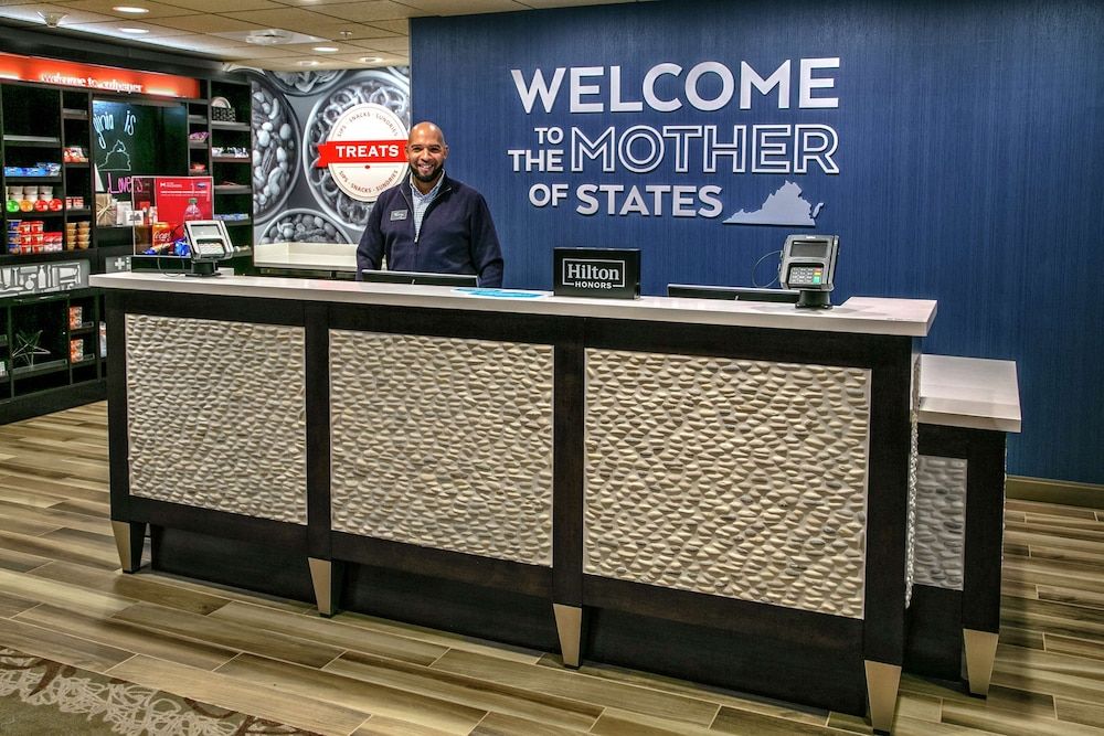 Hampton Inn & Suites Culpeper 2