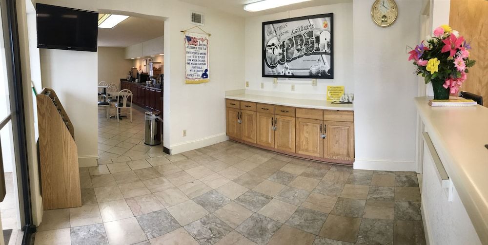 Super 8 by Wyndham Ashburn 3