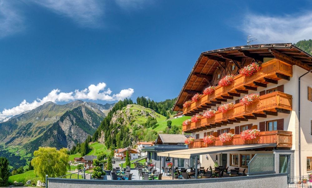 Hotel Kronhof 3 estrellas en Moso in Passiria