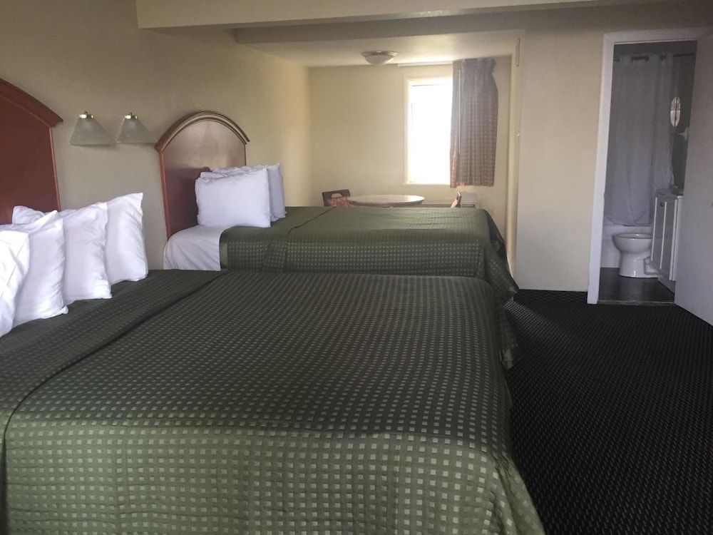 Royal Inn 3