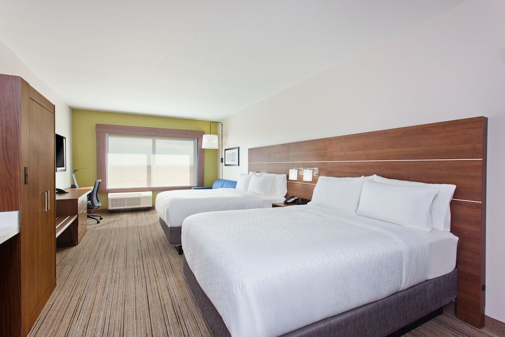 Holiday Inn Express & Suites Moses Lake by IHG 3