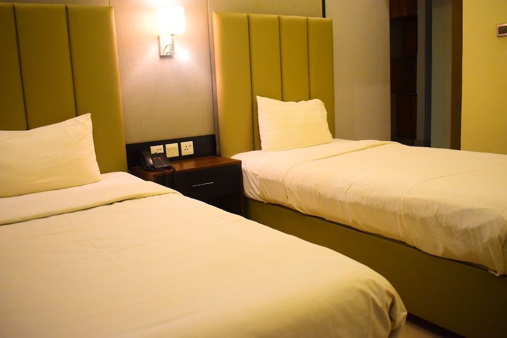 Sunset Suites 3