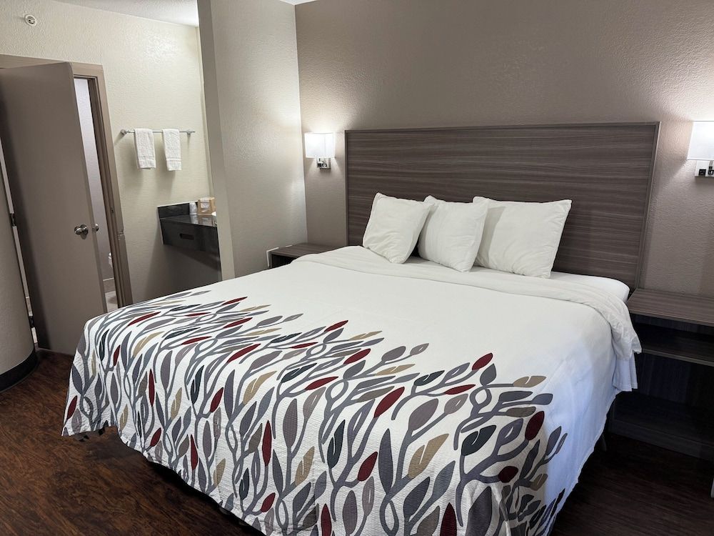 Red Roof Inn Austin - Round Rock 3