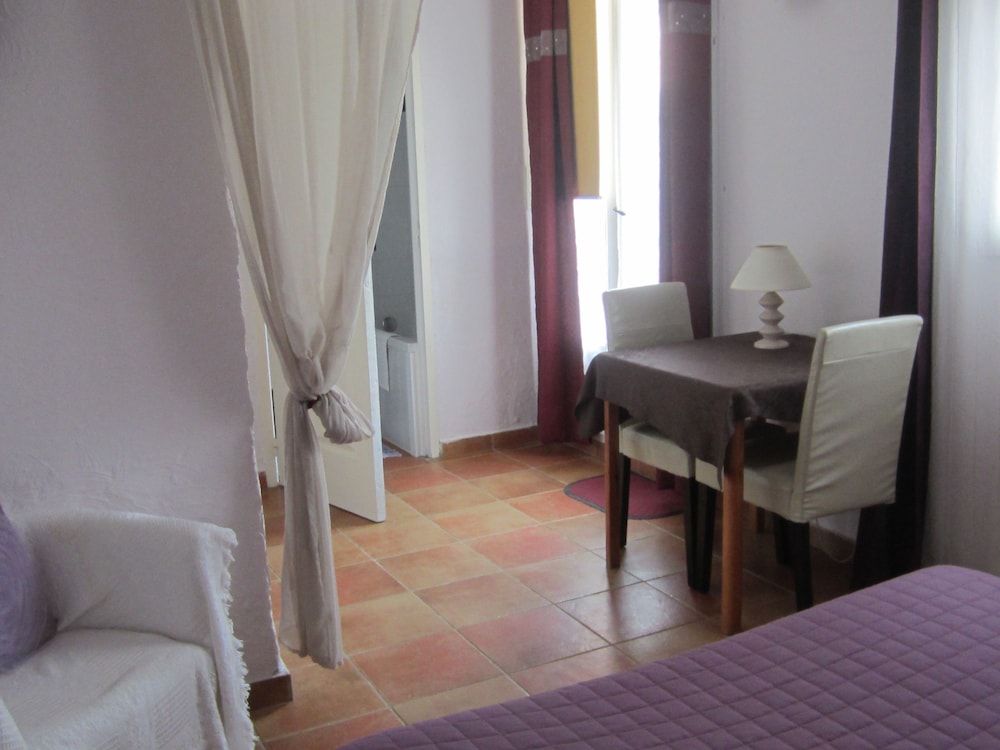 B&B Les Romarins 3