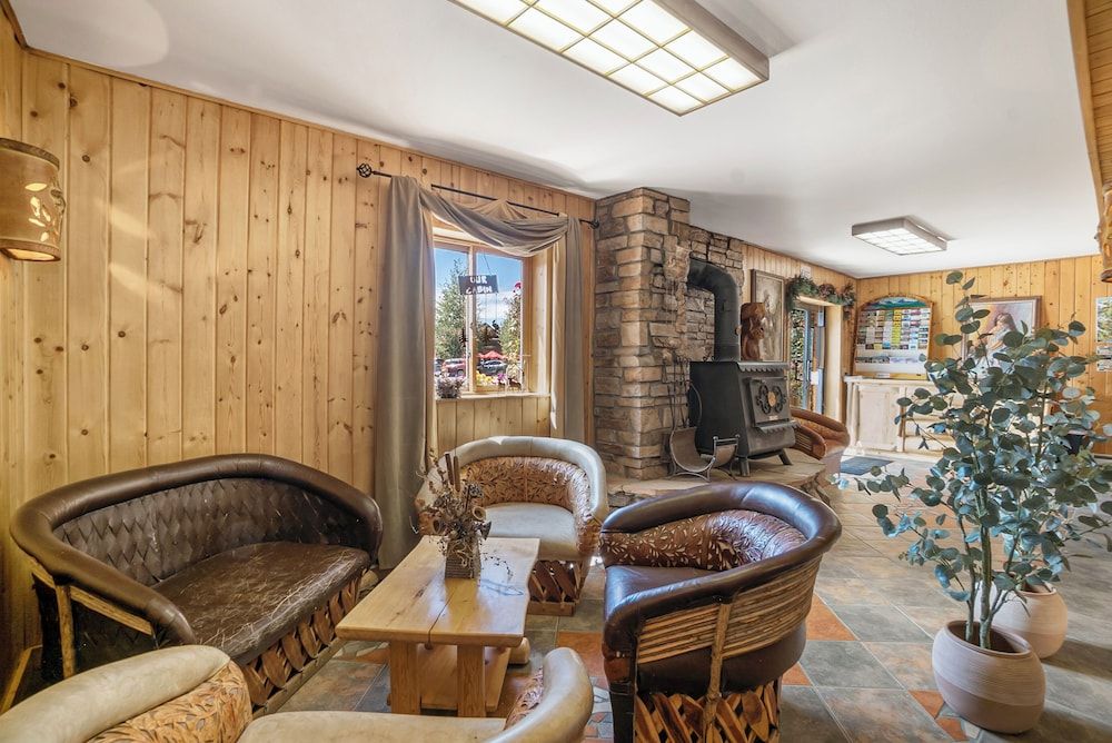 Spirit Lake Lodge 3