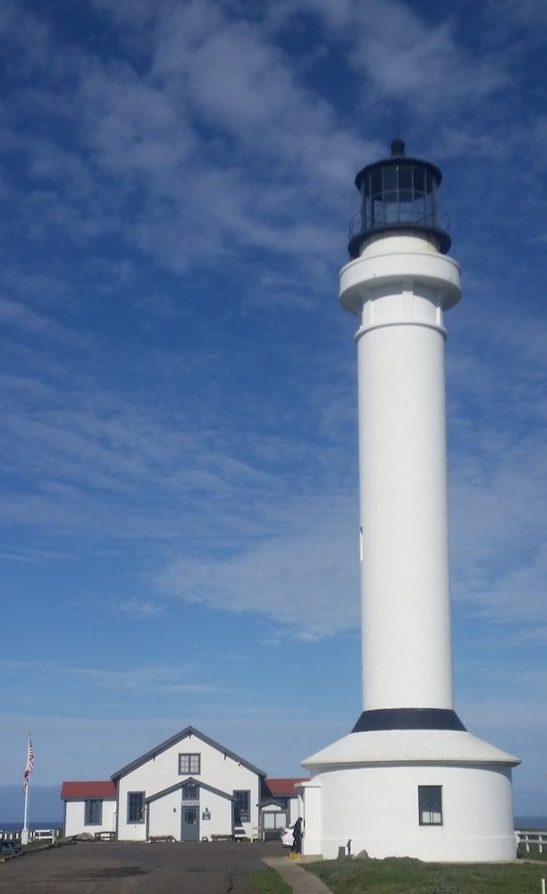 Point Arena Lighthouse -1 estrellas en Point Arena