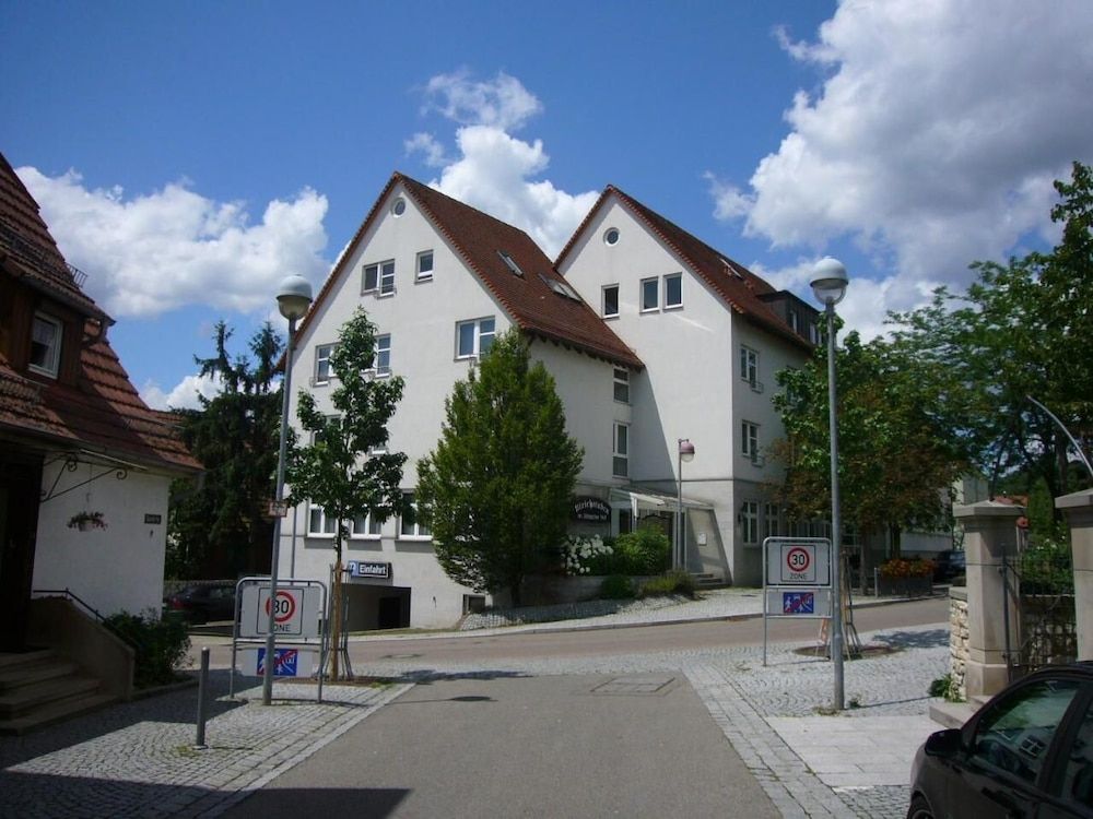 Hotel Altbacher Hof -1 estrellas en Altbach