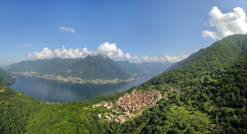 B&B Aquarelle -1 estrelas em Faggeto Lario