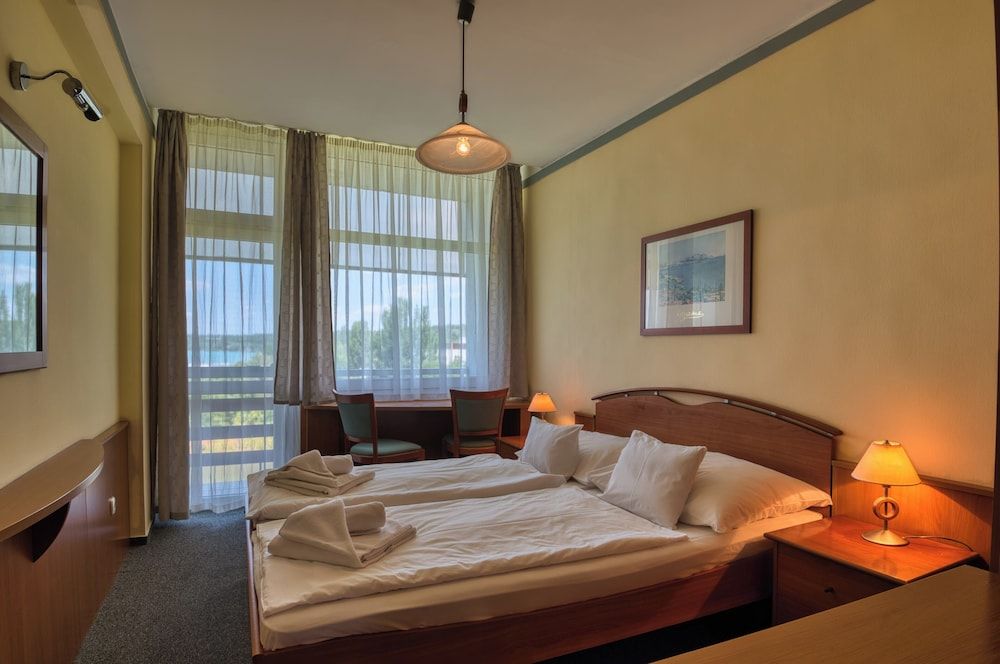 Világos Hotel Balatonvilágos 3