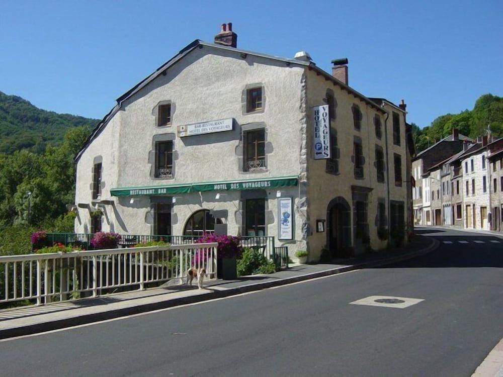 Hotel des Voyageurs -1 estrellas en Ferrières-Saint-Mary