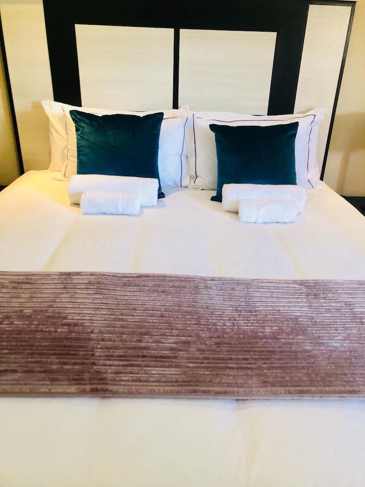 The Clan Guest House 3