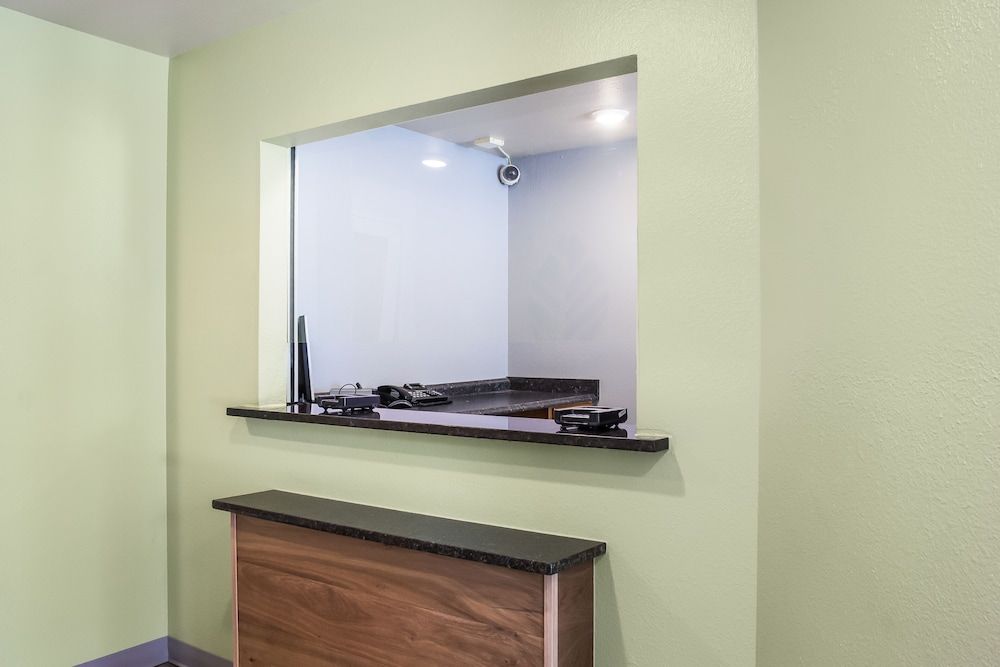 WoodSpring Suites Texas City 2
