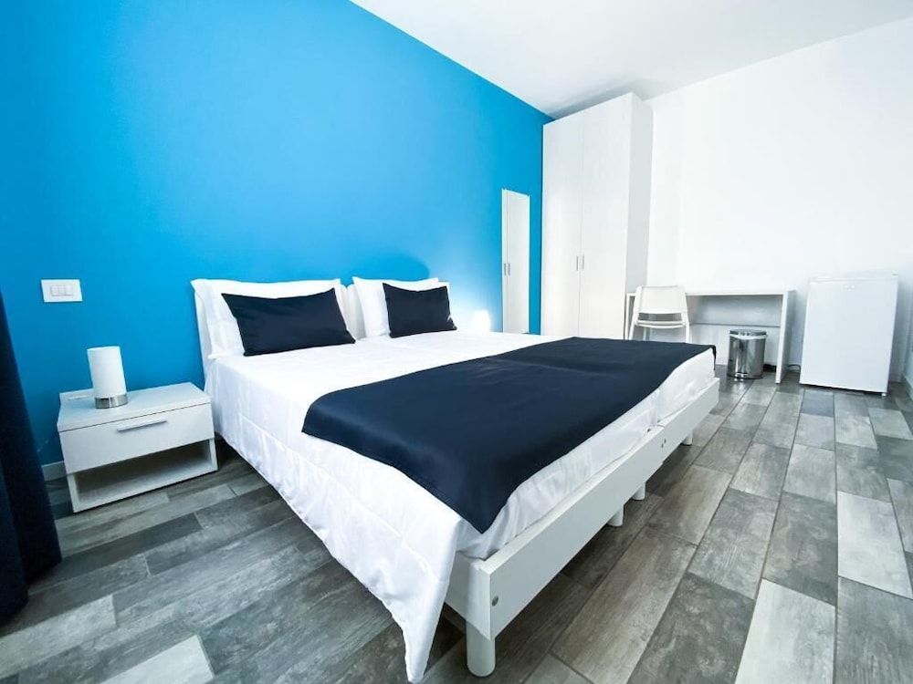 Bonne Nuit Guest House -1 estrellas en Azzano San Paolo