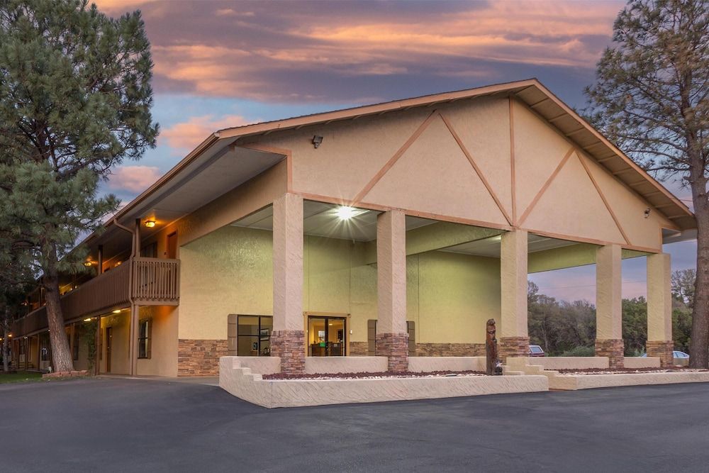 Best Western Pine Springs Inn 3 estrelas em Ruidoso Downs