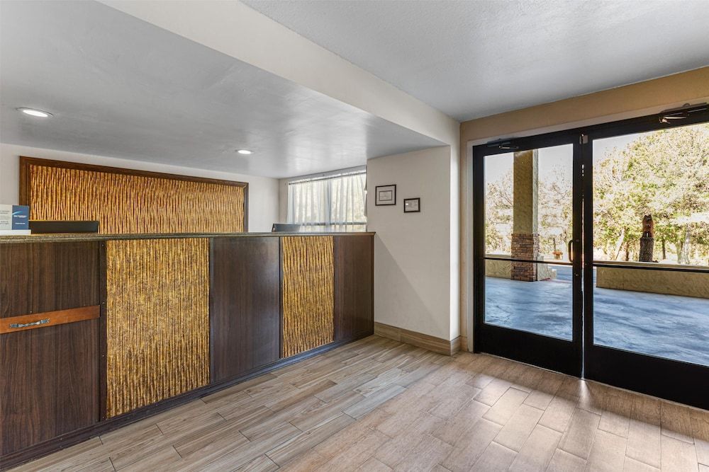Best Western Pine Springs Inn 3