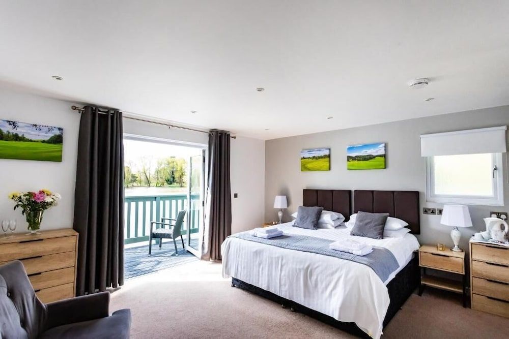 The Vale Golf and Country Club 3