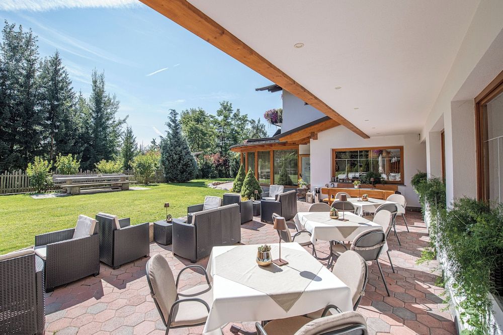 APIPURA hotel rinner 3 estrellas en Soprabolzano