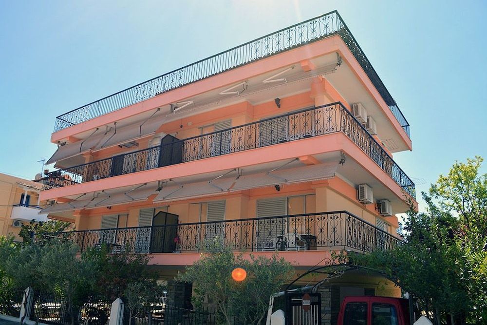 Apartments Dimitra -1 estrellas en Paralia Dionisiou