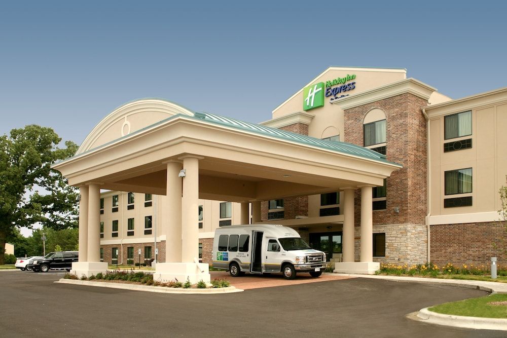 Holiday Inn Express Hotel & Suites Madison-Verona by IHG 2 estrellas en Verona