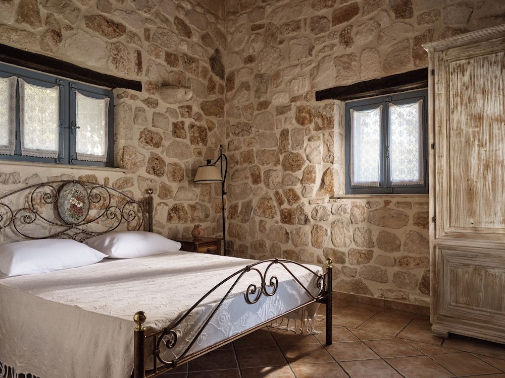 Strofilia Stone Residences 3