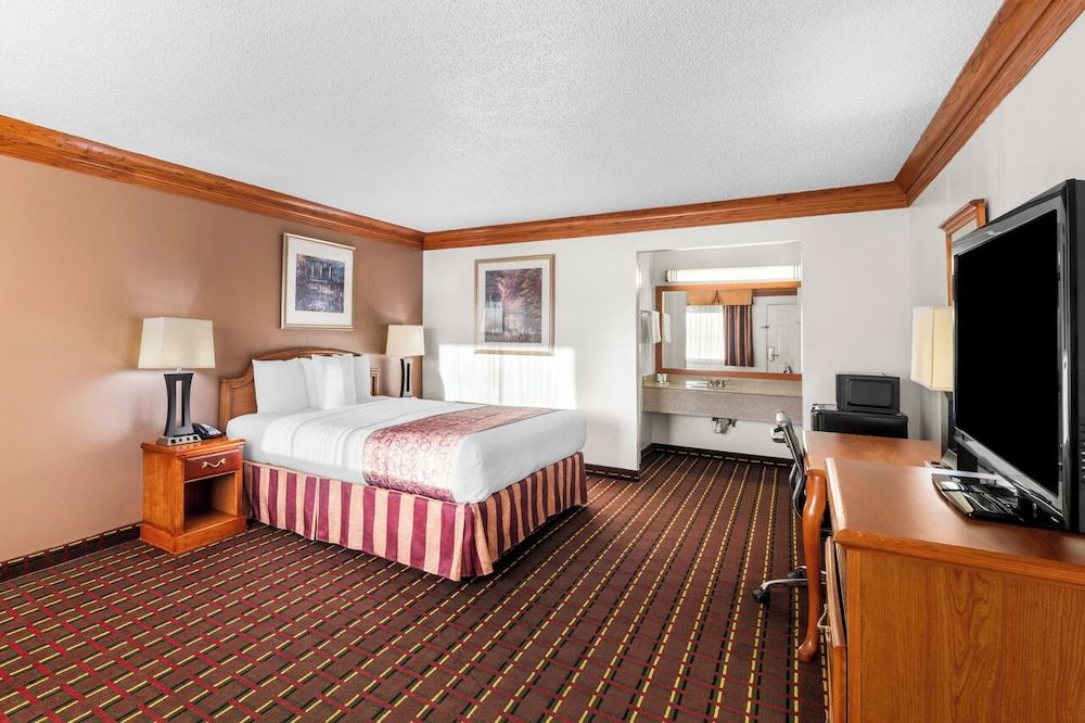 Scottish Inn Decatur 2