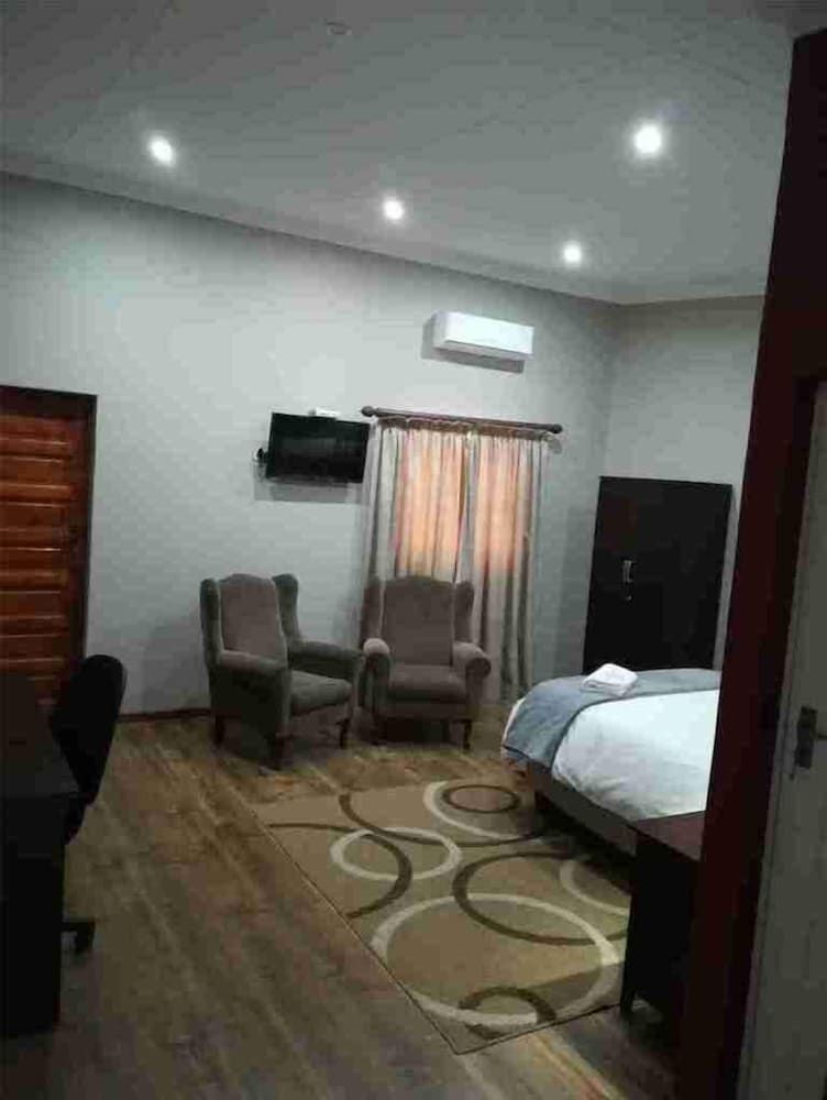 Tranquil House Bed and Breakfast 3