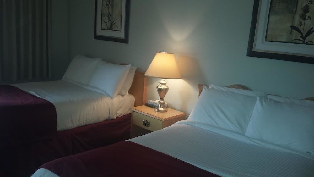 Pleasant Valley Motel 2