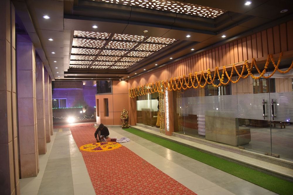Riverfront Resort 2