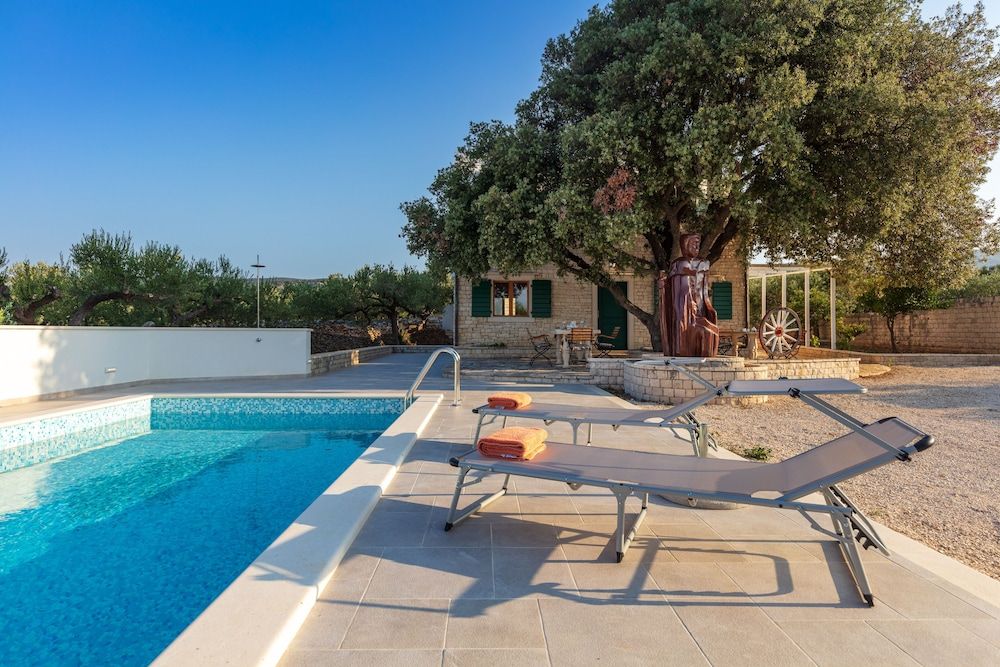 Villa Dubrava -1 estrelas em Pučišća