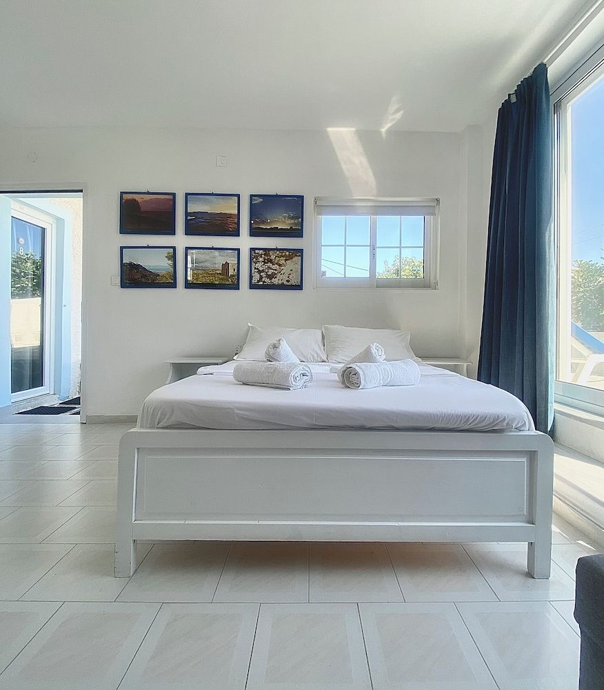 Blue Dolphin Studios & Apartment 3