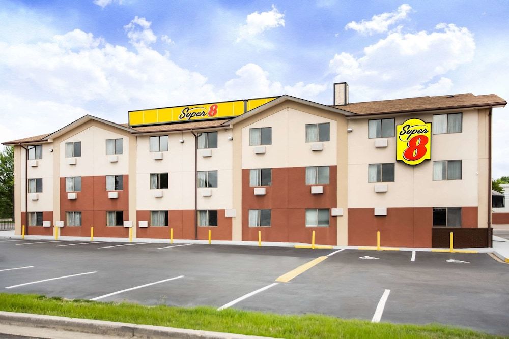 Super 8 by Wyndham Chester/Richmond Area 2 estrellas en Chester