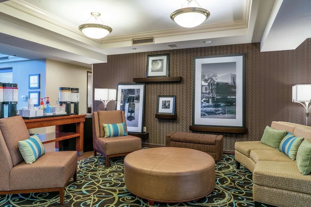 Hampton Inn & Suites Valley Forge/Oaks 2