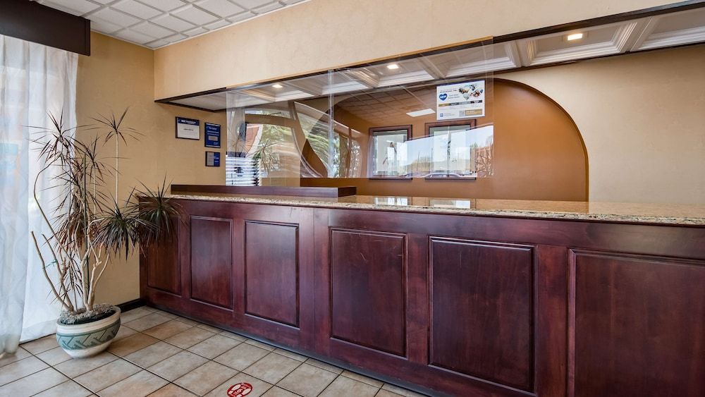 Best Western Thunderbird Motel 3