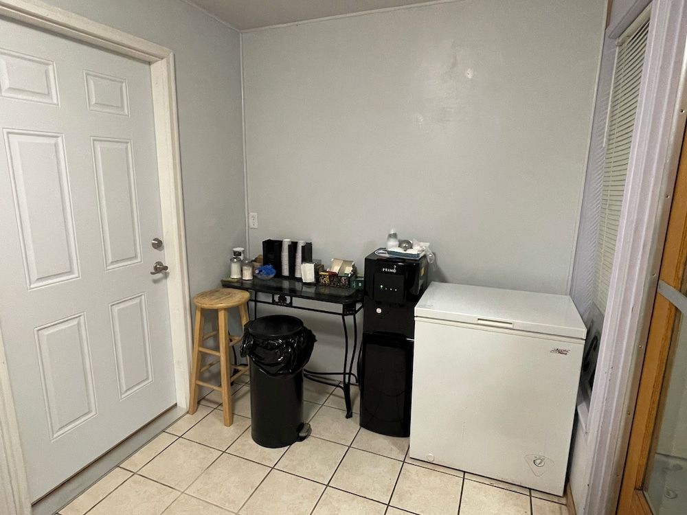 Motel Oasis 2