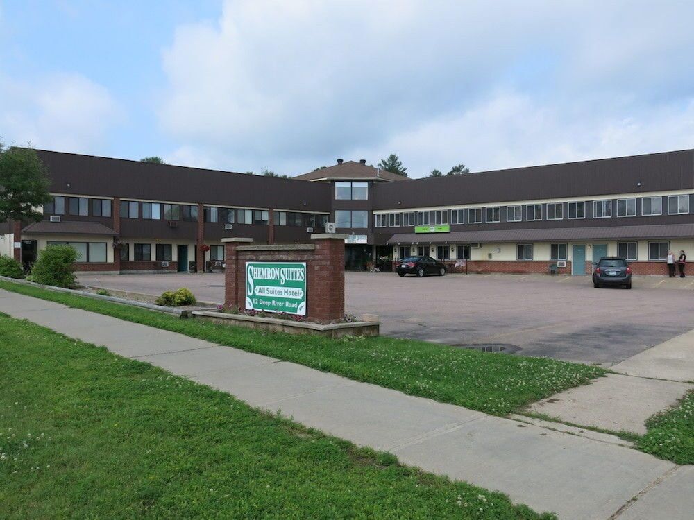 Shemron Suites Hotel -1 estrellas en Deep River