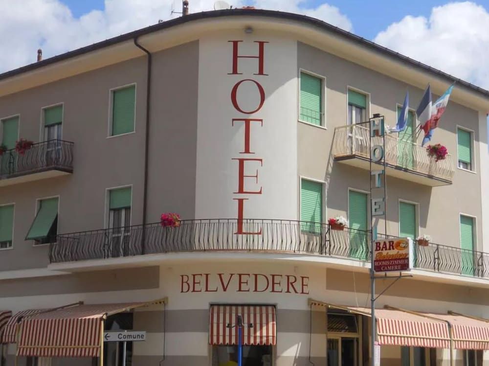 Albergo Ristorante Belvedere 2 estrellas en Borghetto di Vara