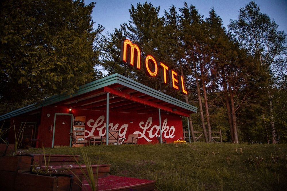 Motel Long Lake and Cottages 2