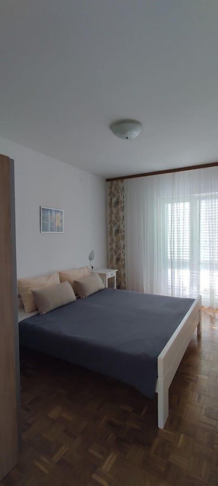 Apartments Pere 3