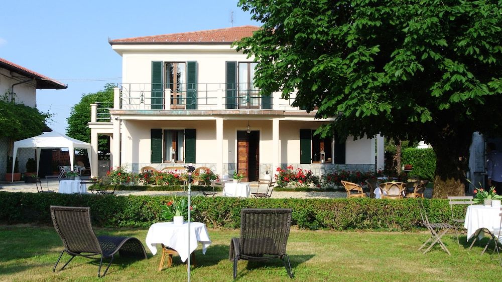 Villa Le Rose -1 estrellas en Cavour