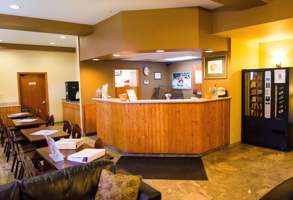 Fairbridge Inn & Suites 2
